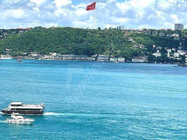 Çengelköy de Kiralık Boğaz Manzaralı Asansörlü Yol Yalı Dairesi - Görsel 3