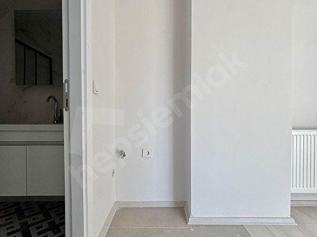 Bandırma Yeni Mahallede Ön Cephe 50 M2 Sıfır 1+1 Satılık Daire - Görsel 11