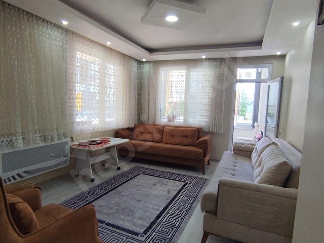 AKCABURGAZ 3006 SK 2+1 YUKSEK GİRİŞ DAİRE