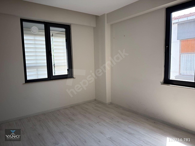 TEKİRDAĞ, DEĞİRMENALTI 1+1, CAM BALKONLU KİRALIK DAİRE - Görsel 2