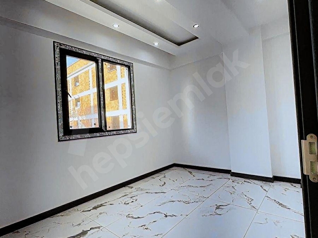 MURADİYEde HAVUZLU SİTE İÇİ KİRALIK 1+1 FULL LÜX ARAKAT DAİRE - Görsel 15
