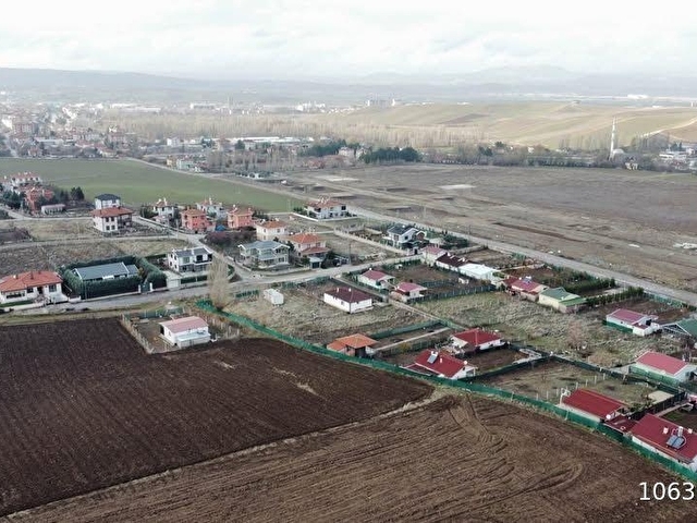 ALTINOVA FUAR ALANINDA 500 METRE İMARLI ARSA - Görsel 10