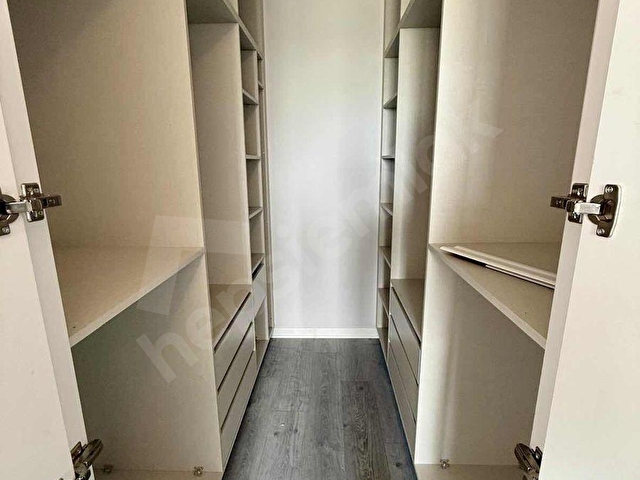 HİLALDEN YERDEN ISITMALI,GİYİNME ODALI ULTRA LÜKS YAPILI DAİRE! - Görsel 26
