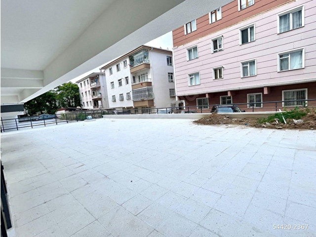 BAHÇELİEVLERDE PROF.MUAMMER AKSOY CAD.(2.CAD) ÜZERİNDE 2+1 SIFIR BİNADA TERAS KULLANIMLI LÜKS DAİRE - Görsel 4