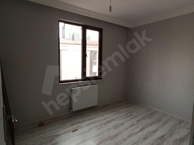 YUVAM EMLAKTAN BAHÇELİEVLER MAH GAZİ CADDESİNDE KİRALIK 3+1 140 M2 DAİRE - Görsel 12