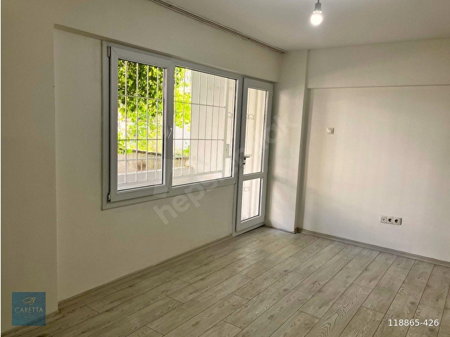 İZBAN ve Girne Caddesi Yakını, Yeni Tadilatlı 2+1 Daire