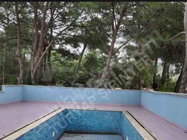 KIRIKLAR ANA YOL 7+2 DÖNÜM -YÜZME HAVUZU MÜŞTEMİLAT ÇİFTLİK EVİ