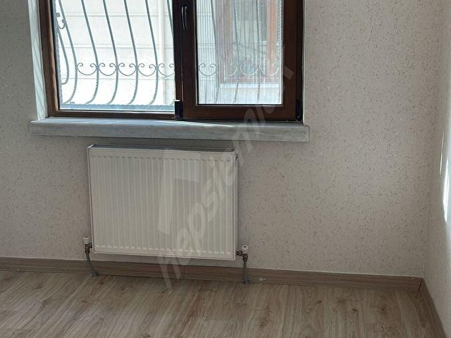 SATILIK EMEL SOKAKTA 1,KATTA 3+1 FULL YAPILI DAİRE - Görsel 4