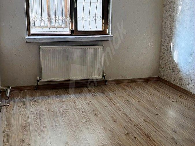 SATILIK EMEL SOKAKTA 1,KATTA 3+1 FULL YAPILI DAİRE - Görsel 5