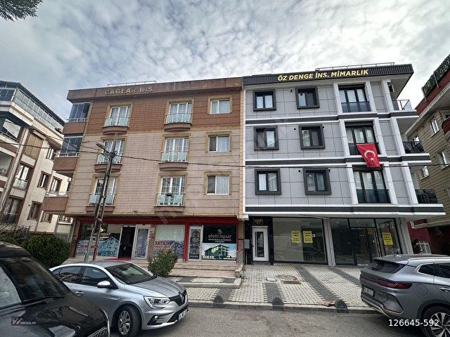 Sancaktepe Sarıgazide Lise caddesinde kiralık 200 m2 dükkan