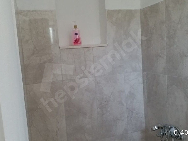 Çeşme Yalıda denize yürüme mesafesinde geniş kullanım alanlı 4+1 - Görsel 18