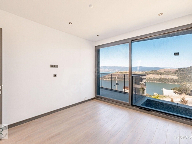 Milas Boğaziçinde Full Deniz Manzaralı Tam Müstakil  Villa - Görsel 27