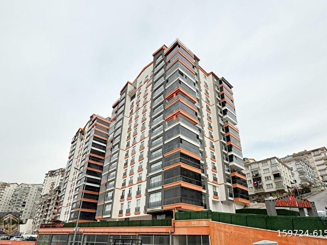 ANA CAD ÜZER ÇİFT BLOKLU SİTEDE 200m² SATILIK 4+1 DUBLEKS DAİRE!