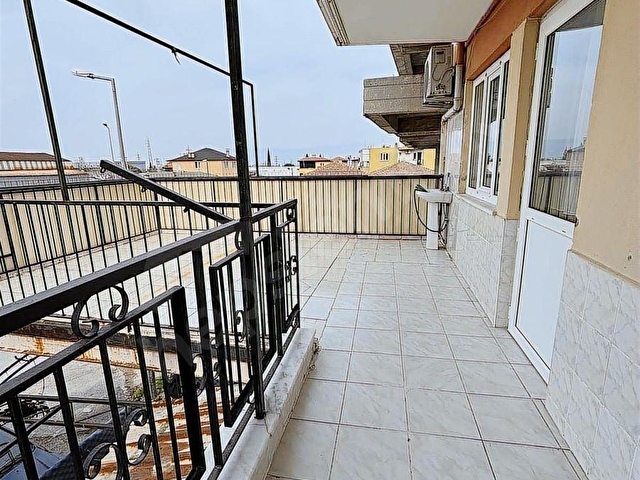 ŞEMİKLER MAHALLESİNDE SATILIK GENİŞ 2+1 DAİRE - Görsel 4