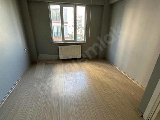 BAĞCILAR GÖZTEPE MAHMUTBEY METROYA 2 DK KİRALIK 3+1 SİTEDE DAİRE - Görsel 8