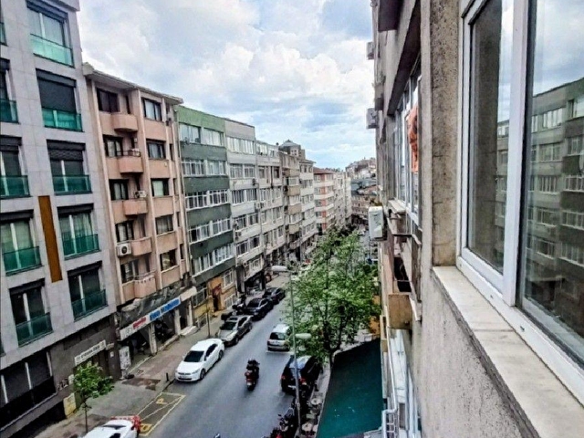 ERKUTUNDAN, HEM HÜSREVGEREDE HEM NÜZHETİYE CD. GİRİŞLİ, ASANSÖRLÜ BİNA 3.KAT, YENİLENMİŞ 2+1KIRALIK - Görsel 2