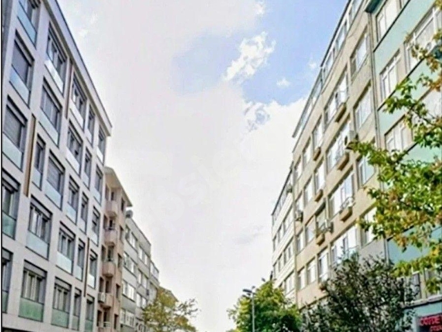 ERKUTUNDAN, HEM HÜSREVGEREDE HEM NÜZHETİYE CD. GİRİŞLİ, ASANSÖRLÜ BİNA 3.KAT, YENİLENMİŞ 2+1KIRALIK - Görsel 24