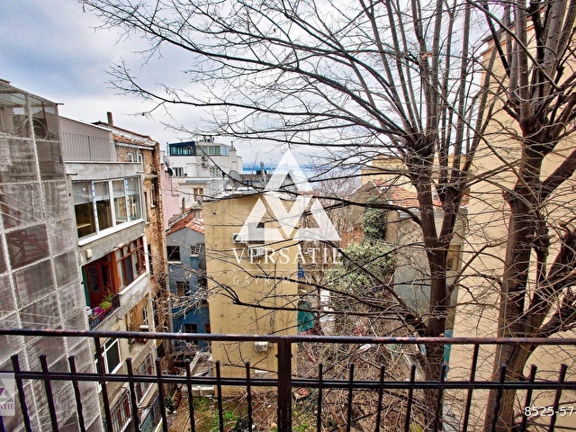 Galatada Manzaralı, 3+2 Yüksek Tavanlı Satılık Daire (180m2) - Görsel 24