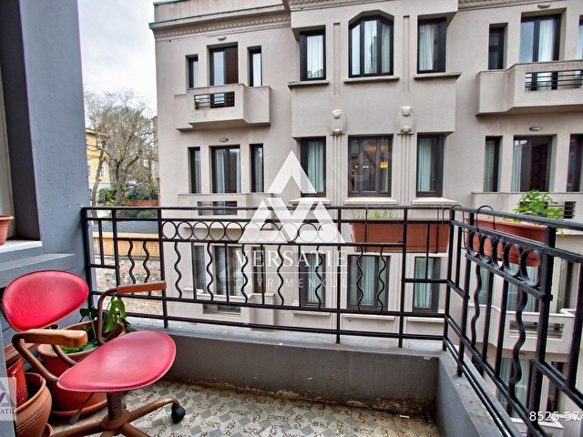 Galatada Manzaralı, 3+2 Yüksek Tavanlı Satılık Daire (180m2) - Görsel 25