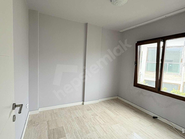 KÜÇÜKBÜKTE HAVUZLU SİTE İÇERİSİNDE 2+1 ÜST KAT DAİRE - Görsel 4