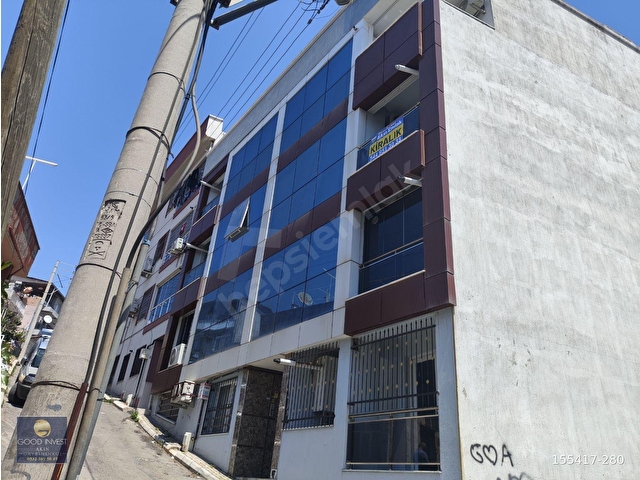 Karabağlar Belediyesinin arkasında full eşyalı kiralık daire
