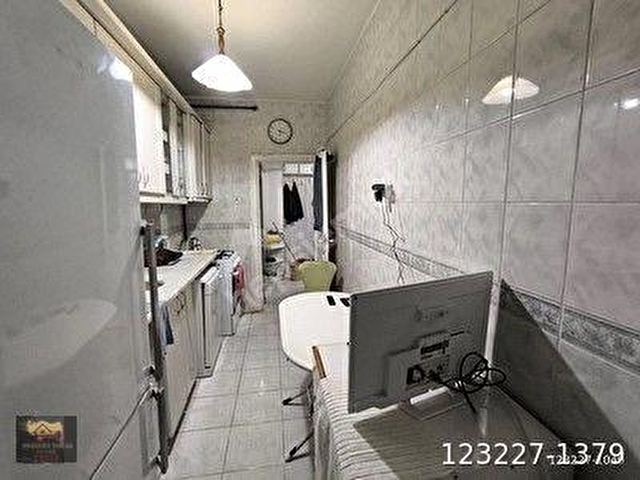 ANADOLU EMLAKTAN  CABA SOK.  2. KATTA ,3+1 TEN  BOZMA 2+1  SALON SALOMANJE GENİŞ ,FERAH DAİRE