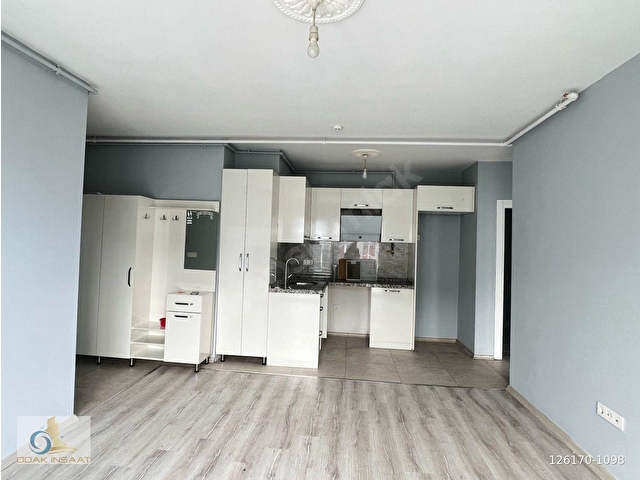 TORİUM METROBÜS HATTINDA YAŞAM SİTE İÇİNDE  GENİŞ  KÖŞE 1+1 SATILIK DAİRE - Görsel 2