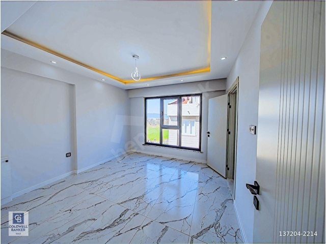 Kepez Çamlıkta Denize 250 m Boğaz Manzaralı 5+1 Müstakil Villa - Görsel 17