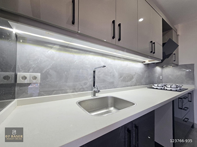 FEVZİÇAKMAKTA HAVUZLU SİTEDE 110 m2 2+1 SIFIR DAİRELER - Görsel 13