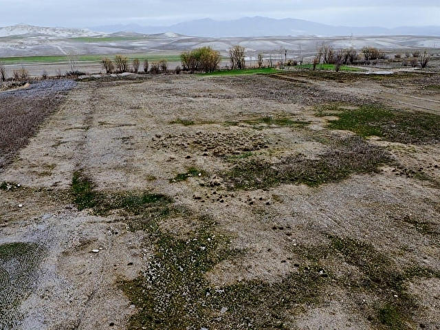 ESKİŞEHİR SİVRİHİSAR KURTŞEYH 2300 MT RESMİ YOL CEPHE SULU TARLA - Görsel 22
