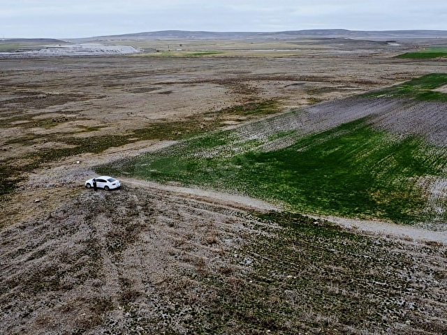 ESKİŞEHİR SİVRİHİSAR KURTŞEYH 2300 MT RESMİ YOL CEPHE SULU TARLA - Görsel 20