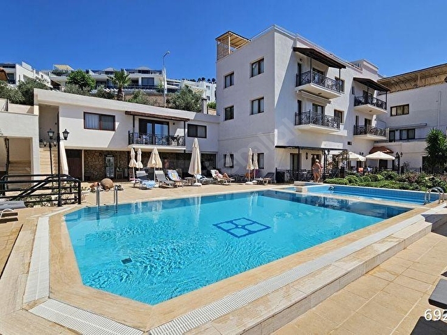 Kalamar Koyunda Bakımlı ve Güzel Bir Site İçerisinde 2+1 Daire - Görsel 3