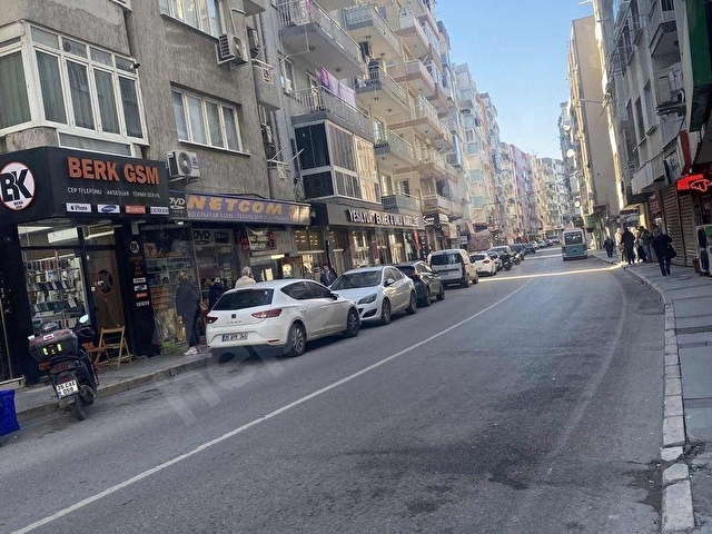 ORDU CADDESİNDE 3+1 TADİLATLI METRO 35 EMLAKTAN KİRALIK - Görsel 3