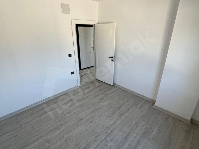 EWAX PROPERTYDEN EŞYASIZ 1+1 CADDE ÜZERİ - Görsel 11