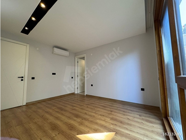 Antalya Konyaaltı’nda Site İçinde, Havuzlu 2+1 Ebeveyn Banyolu Daire - Görsel 16