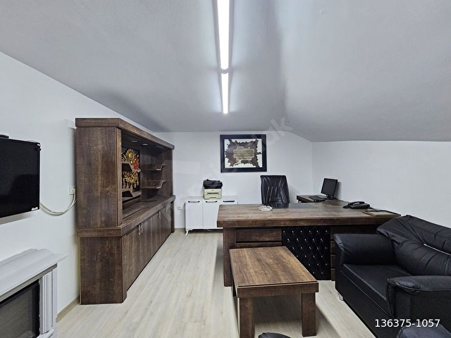 BEYLİKDÜZÜ YAKUPLU LİMAN 3DK DÖNMEZ PLAZADA 4+1 EŞYALI BÜRO - Görsel 24