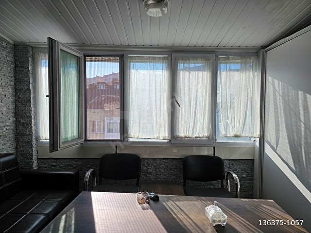 BEYLİKDÜZÜ YAKUPLU LİMAN 3DK DÖNMEZ PLAZADA 4+1 EŞYALI BÜRO - Görsel 3