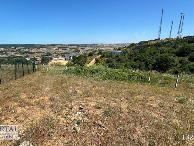 KESTANELİK’TE 250 m2. ÇAPLI MUVAFAKATNAMELİ TEPE KONUMDA TARLA