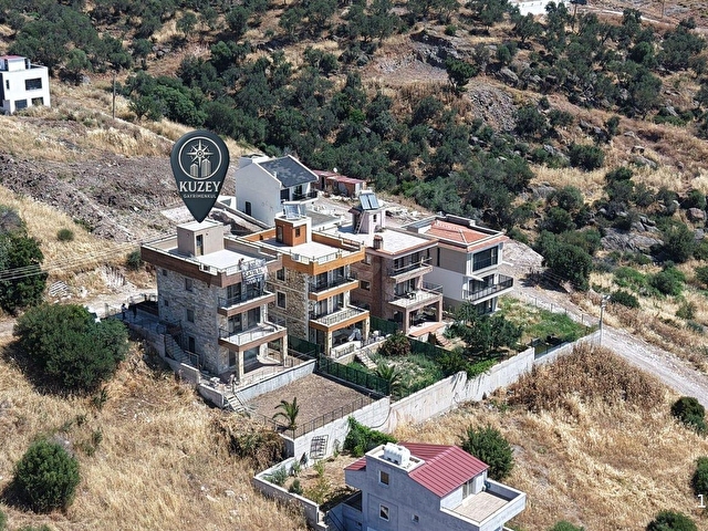 ÇANDARLI KORUDA KESİNTİSİZ DENİZ MANZARALI ÖZEL YAPIM TAŞ VİLLA - Görsel 10