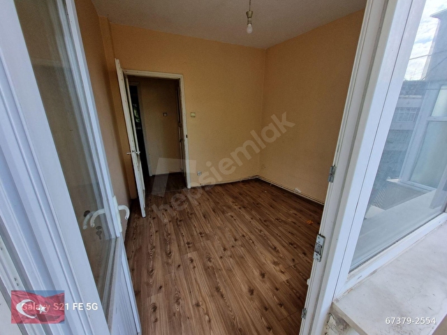 Kocamustafapaşa Balkonlu 2.Kat Vidin Cad.100mk 3+1- 6.150.000tl - Görsel 21