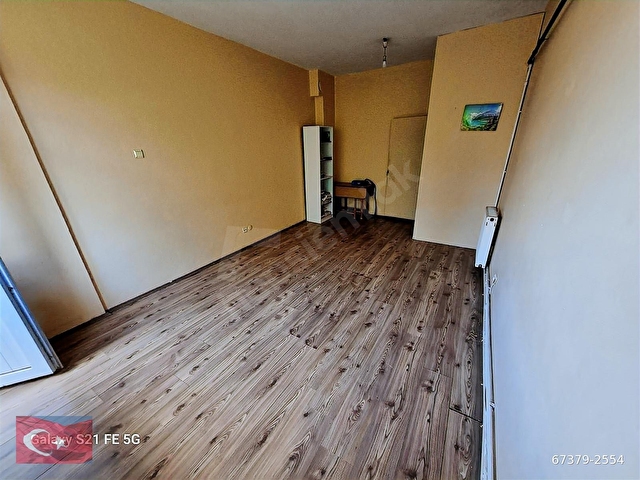 Kocamustafapaşa Balkonlu 2.Kat Vidin Cad.100mk 3+1- 6.150.000tl - Görsel 4