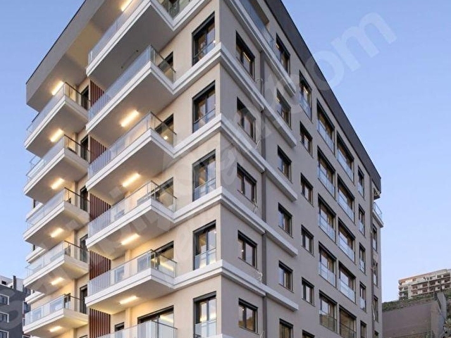 ÇİĞLİ ATATÜRK MAHALLESİNDE HAVUZLU SATILIK 2+1 DAİRE - Görsel 3
