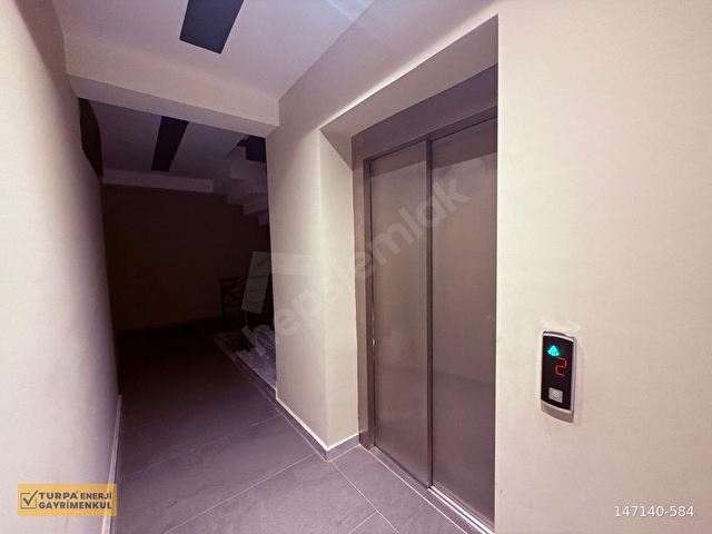 ÇİĞLİ ATATÜRK MAHALLESİNDE HAVUZLU SATILIK 2+1 DAİRE - Görsel 30