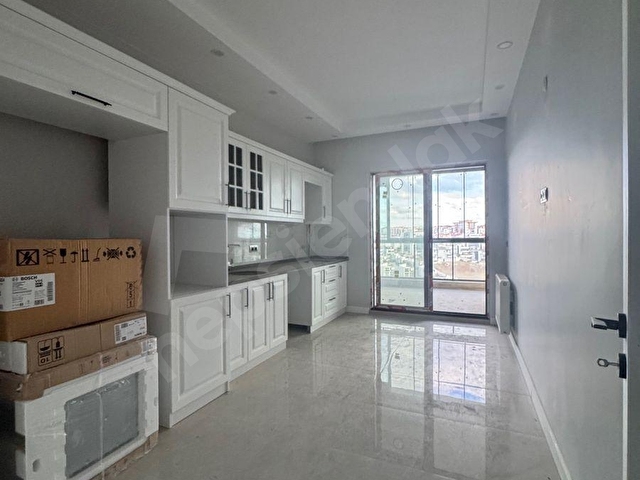 HÜRRİYET MAHALLESİ GREENPARKTA 167 M² 3+1 EB.BANYO VE GİYİNME ODALI  LÜKS DAİRE - İSKANLI