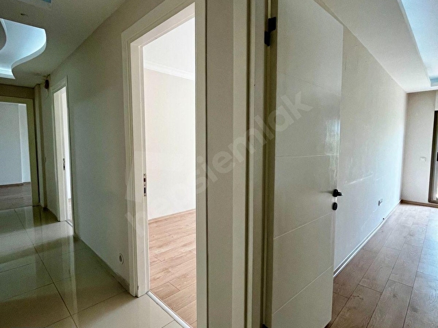 ACİL SATIILIK!! Kapalı Otopark, Ebeveyn Banyosu, Kış Bahçesi, Geniş Plan, 3+1 Daire - Görsel 13