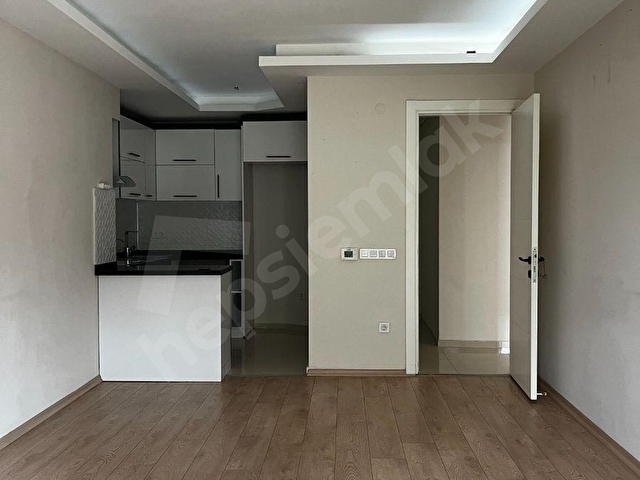 ACİL SATIILIK!! Kapalı Otopark, Ebeveyn Banyosu, Kış Bahçesi, Geniş Plan, 3+1 Daire - Görsel 18