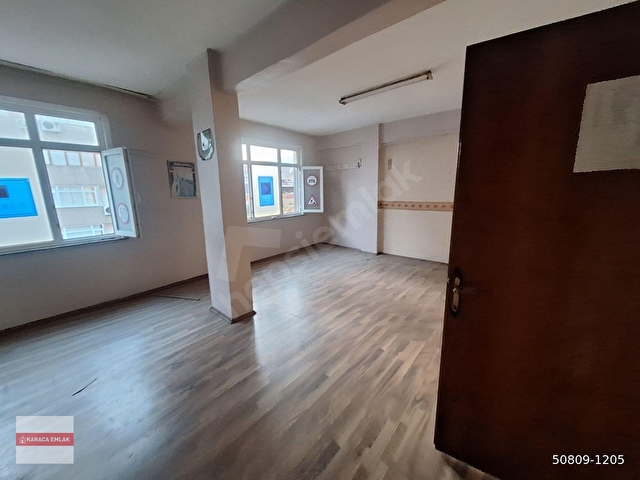 MAHMUTBEY CADDESİNE CEPHELİ KİRALIK 250m² OFİS KATI - Görsel 5