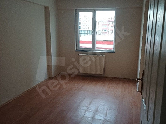 Gazi Lisesi Karşısı 3+1 kiralık daire - Görsel 5