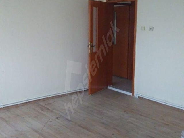 BOSNA HERSEK MESAJ CADDESİNE SIFIR ÇELİKKAYALAR AVM KARŞISI ARAKAT B.KOMBİLİ KİRALIK DAİRE - Görsel 23