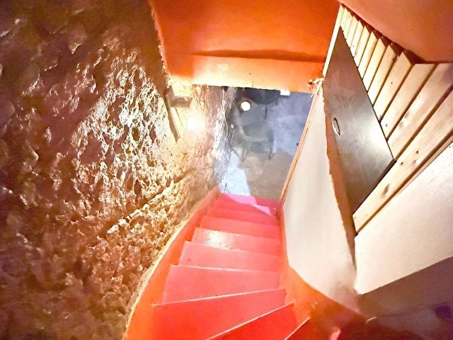 Taksim Feridiye Çaylak Sok.ta Airbnb veya Aparta Uygun(4)Katlı (7) Odalı Eşyalı Klimalı Kombili Bina - Görsel 12